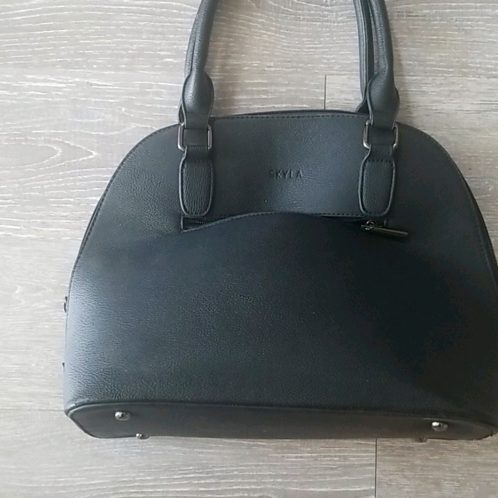 Used Skyla Purse